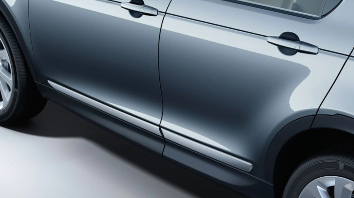 Body Side Mouldings - Bright finish